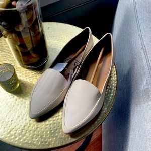 Banana Republic Textured Pointed Toe Loafer